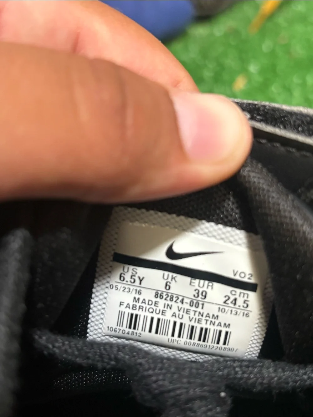 RARE Nike Air Force 1 Ultra Flyknit Mid ‘Oreo’ Womens 8 (6.5Y) 862824-001